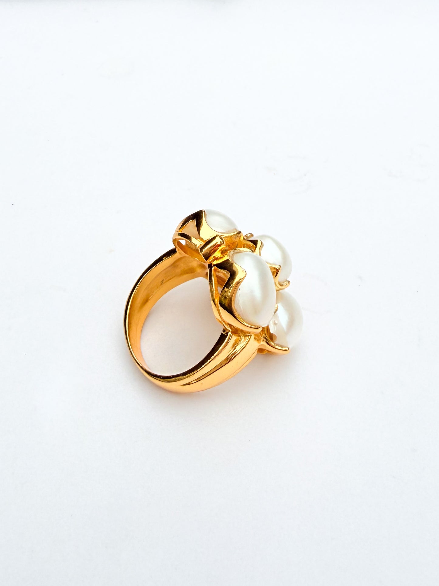 Meenal Ring - Pearl
