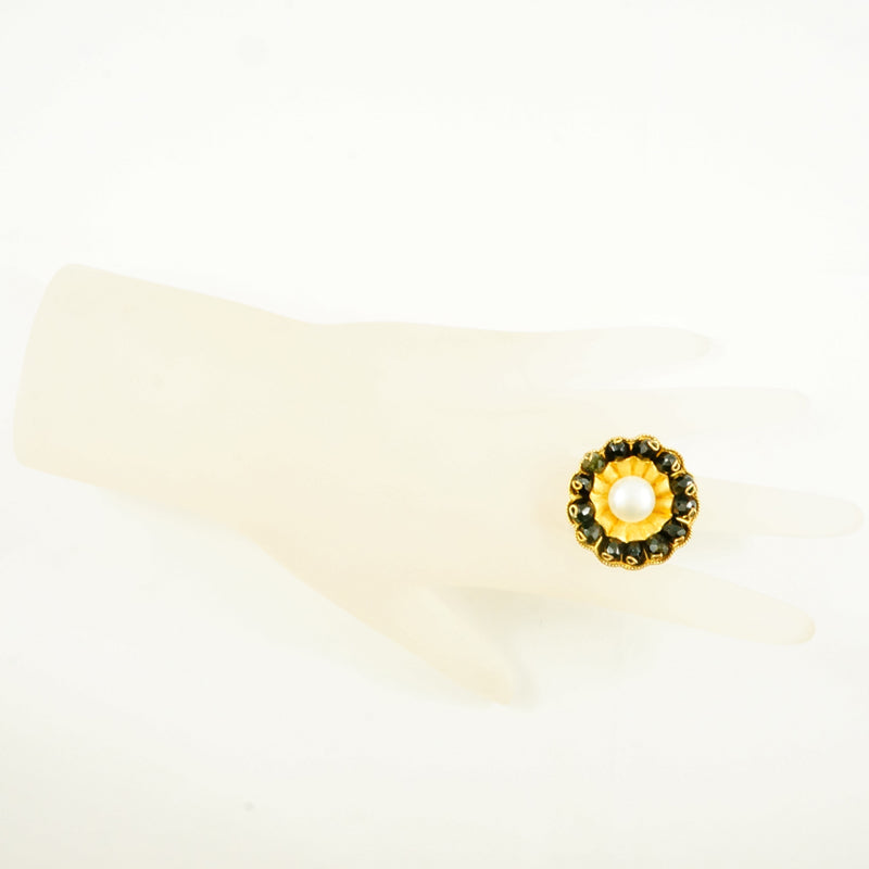 Round "Flower" Ring - Black Onyx