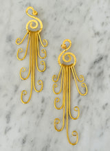 Load image into Gallery viewer, &quot;Sonam&quot; Earrings