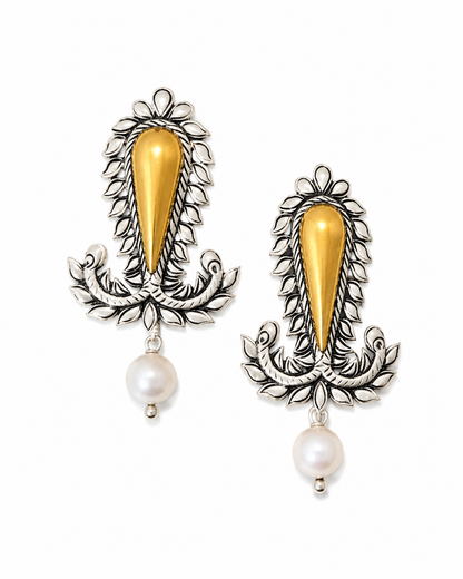 Skye Pearl Earrings
