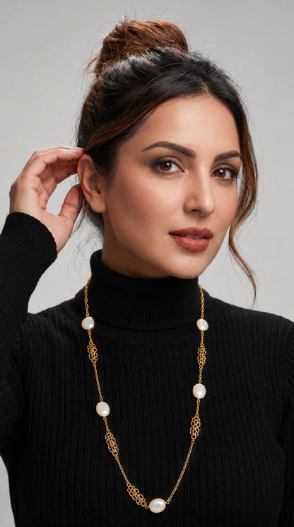 Soya - White Pearl Necklace