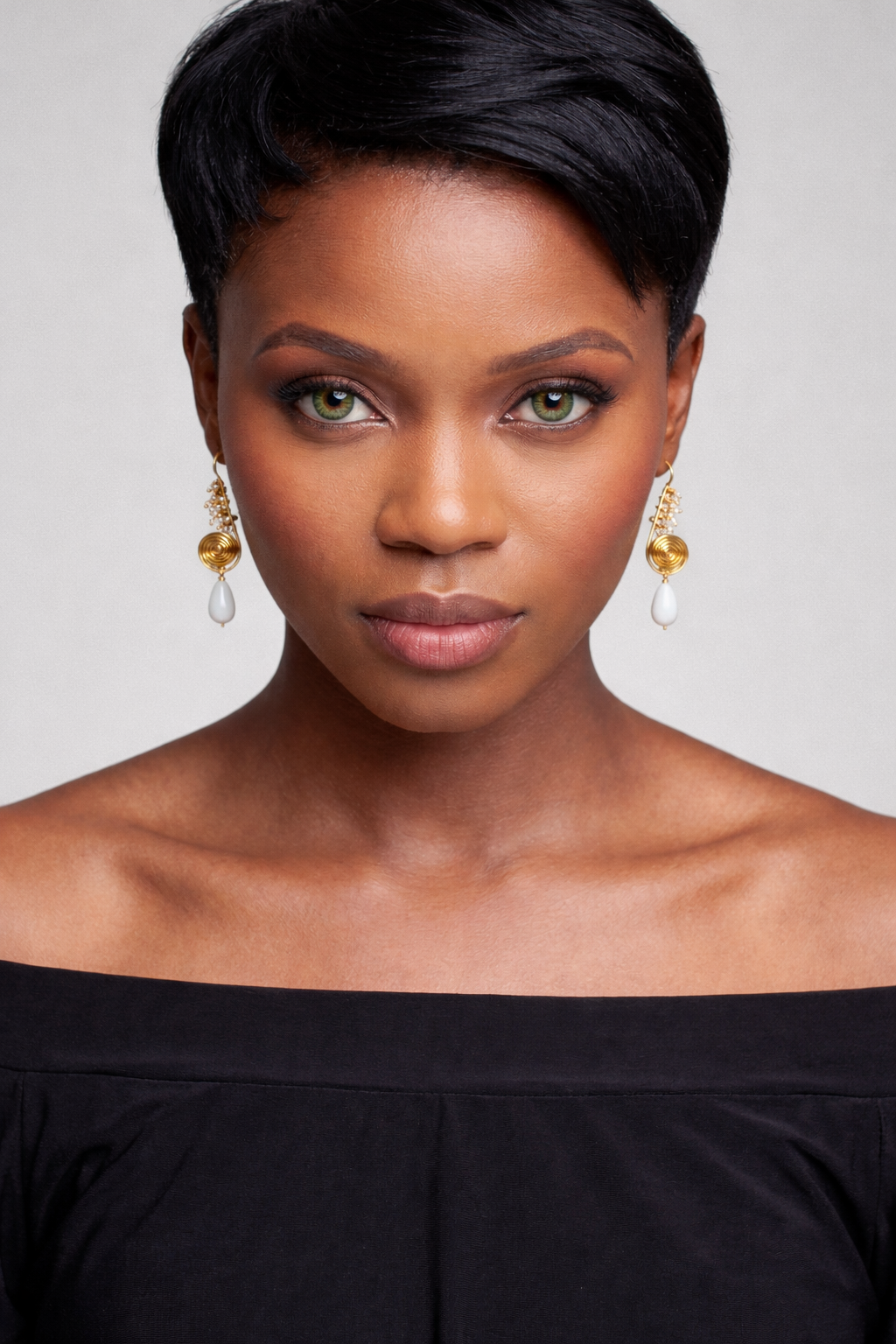 "Trumpet" Pearl Earrings