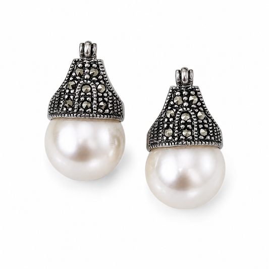 Lynne Pearl Earrings