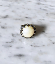 Load image into Gallery viewer, &quot;Mary&quot; Pearl Ring