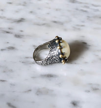 Load image into Gallery viewer, &quot;Mary&quot; Pearl Ring