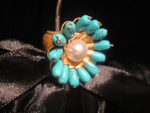 Round "Flower" Ring - Turquoise
