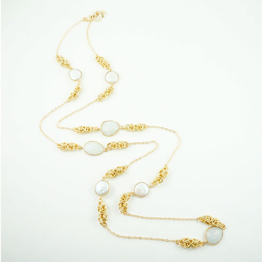 Soya - White Pearl Necklace