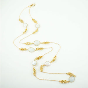 Soya - White Pearl Necklace