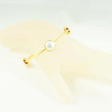 Load image into Gallery viewer, White Pearl Gem Bangle